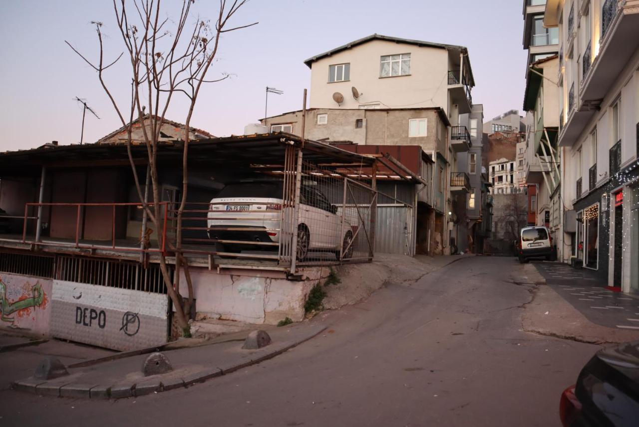 Отель Galata 3*
